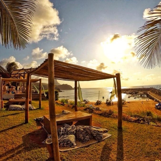 Vista do Restaurante Mergulhão em Fernando de Noronha , para curtir com o seu par a sua lua de mel